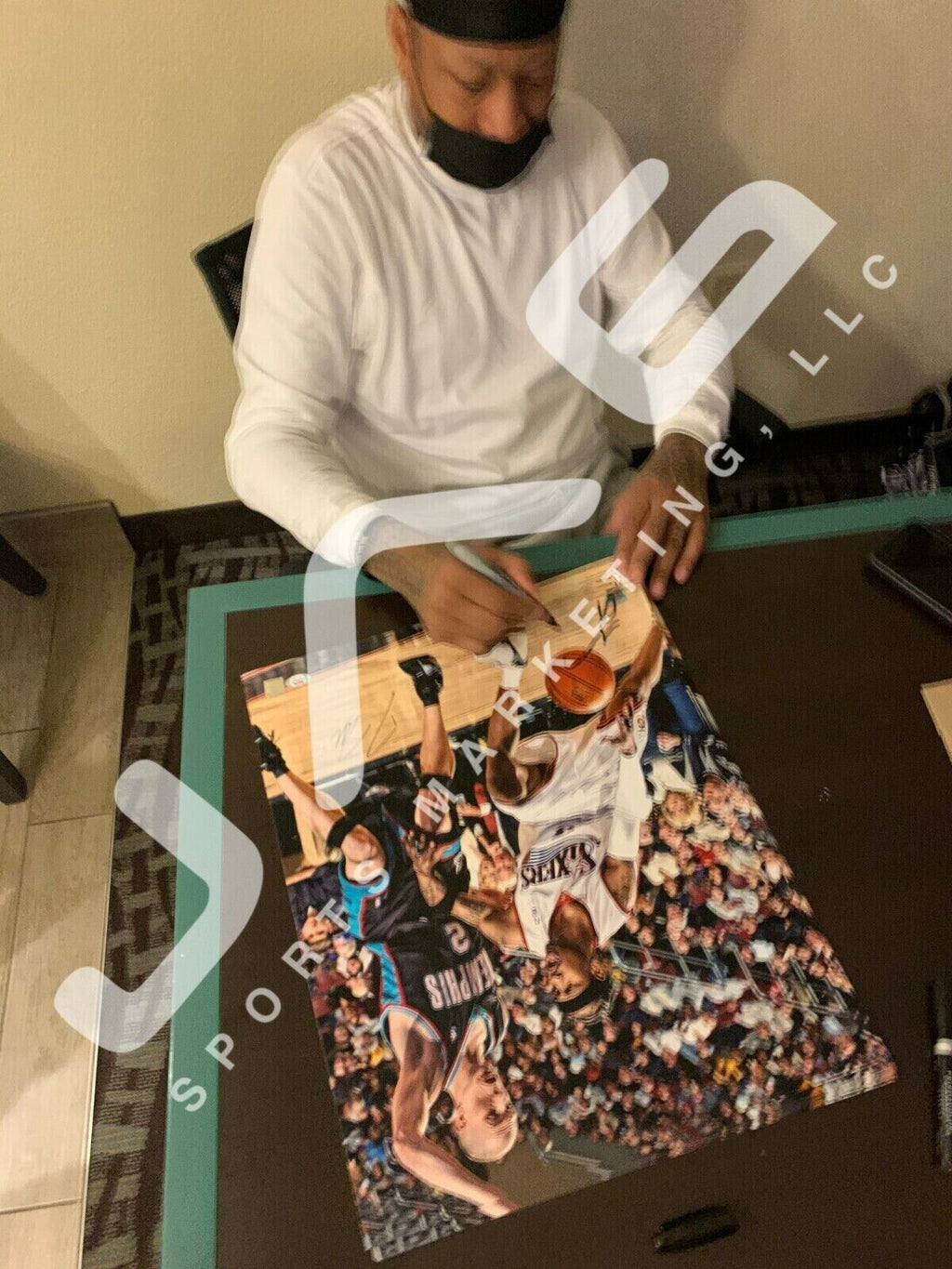 Allen Iverson signed framed 16x20 photo Philadelphia 76ers NBA JSA