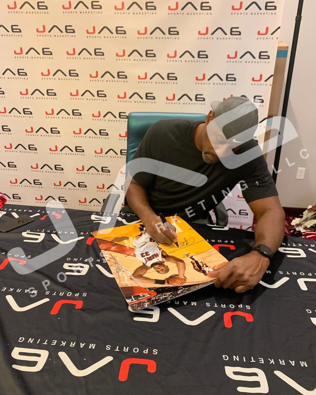 Alonzo Mourning autographed signed 16x20 photo NBA Miami Heat JSA Witness