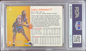 Larry Johnson auto 1997 NBA Hoops #227 card New York Knicks PSA Encapsulated