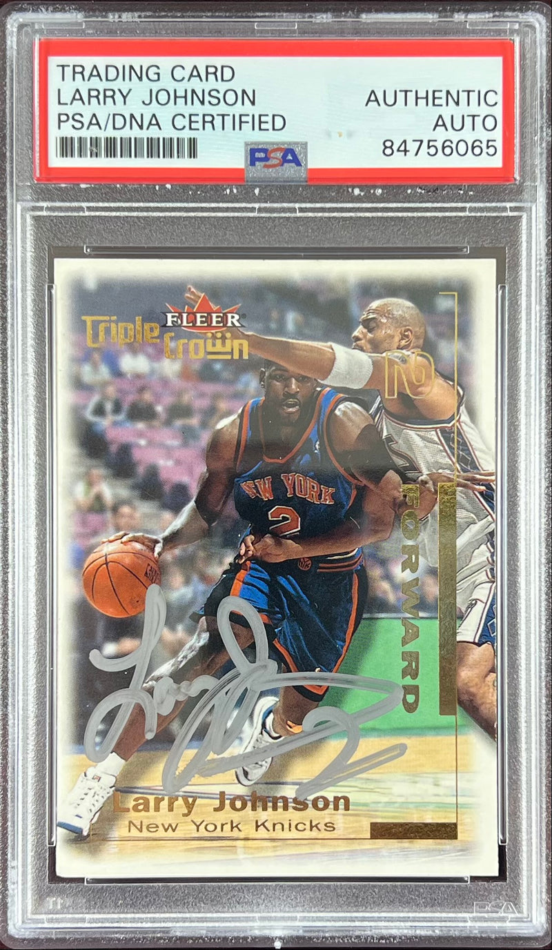 Larry Johnson auto 2001 Fleer #133 card New York Knicks PSA Encapsulated