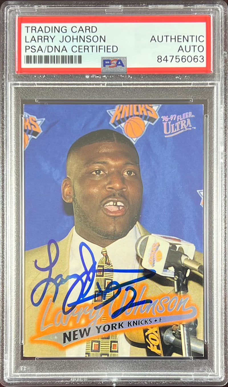 Larry Johnson auto 1996 Fleer Ultra #73 card New York Knicks PSA Encapsulated