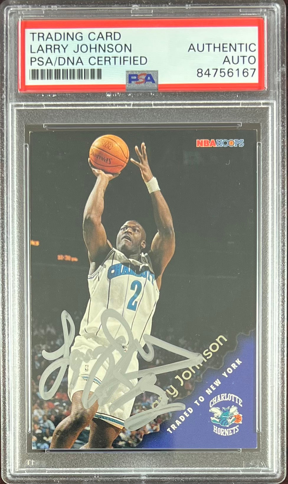 Larry Johnson auto 1996 NBA Hoops #17 card Charlotte Hornets PSA Encapsulated