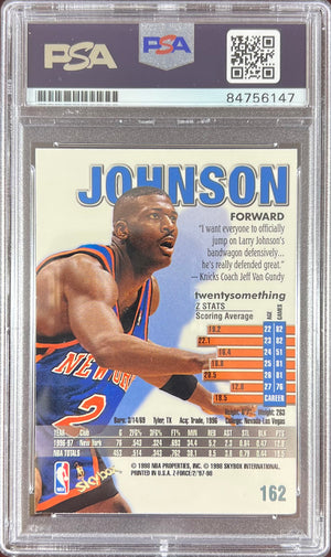 Larry Johnson auto 1998 SkyBox #162 card New York Knicks PSA Encapsulated