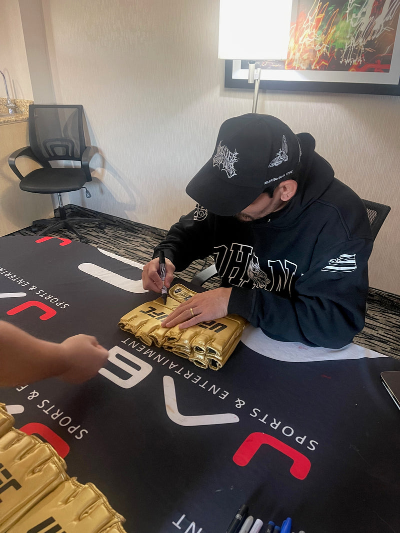 Max Holloway autographed signed gold glove UFC BAS Blessed