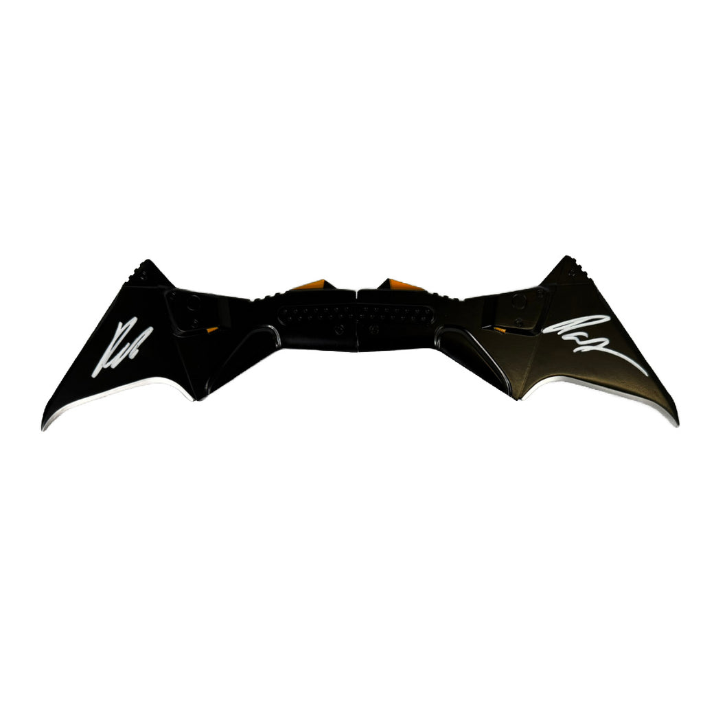 Robert Pattinson signed Bat Glyph JSA The Batman LIMITED Batarang DC Universe