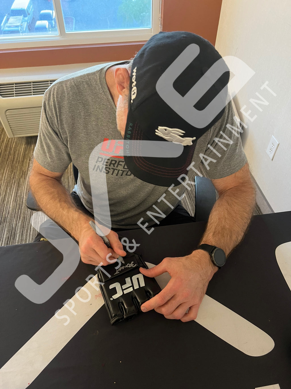 Forrest Griffin autographed signed glove UFC JSA COA