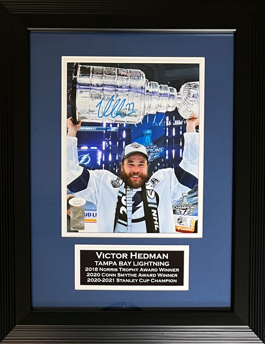 Victor Hedman framed autographed signed 8x10 photo Tampa Bay Lightning JSA COA
