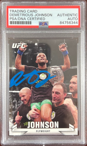 Demetrious Johnson autographed 2013 Topps card #55 UFC PSA Encapsulated