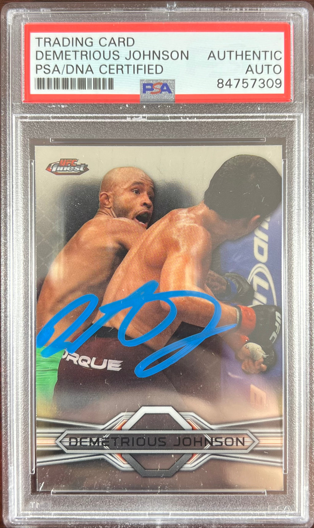 Demetrious Johnson autographed 2013 Topps card #98 UFC Finest PSA Encapsulated