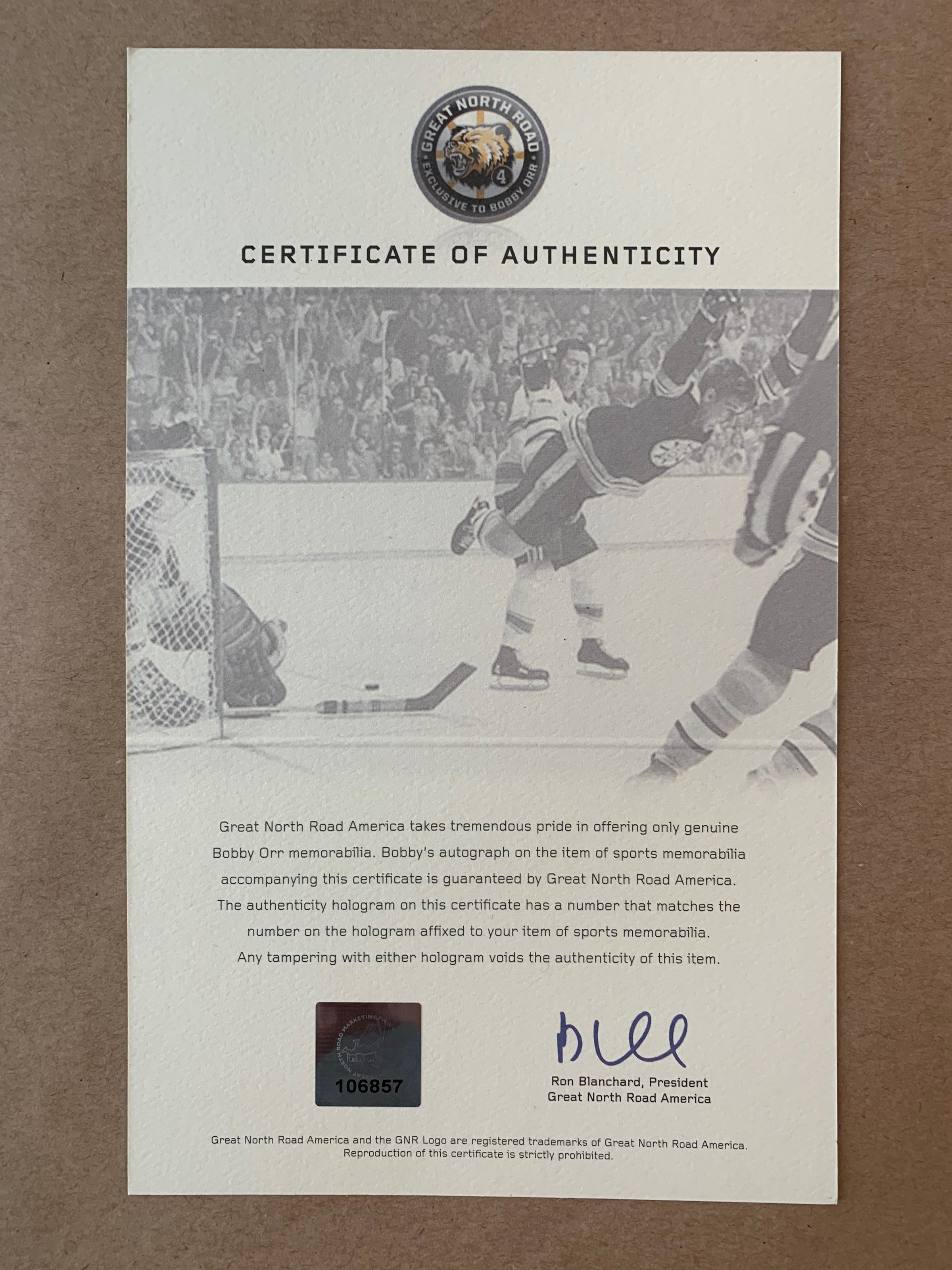 Bobby Orr - signed Boston Bruins Jersey (GNR)