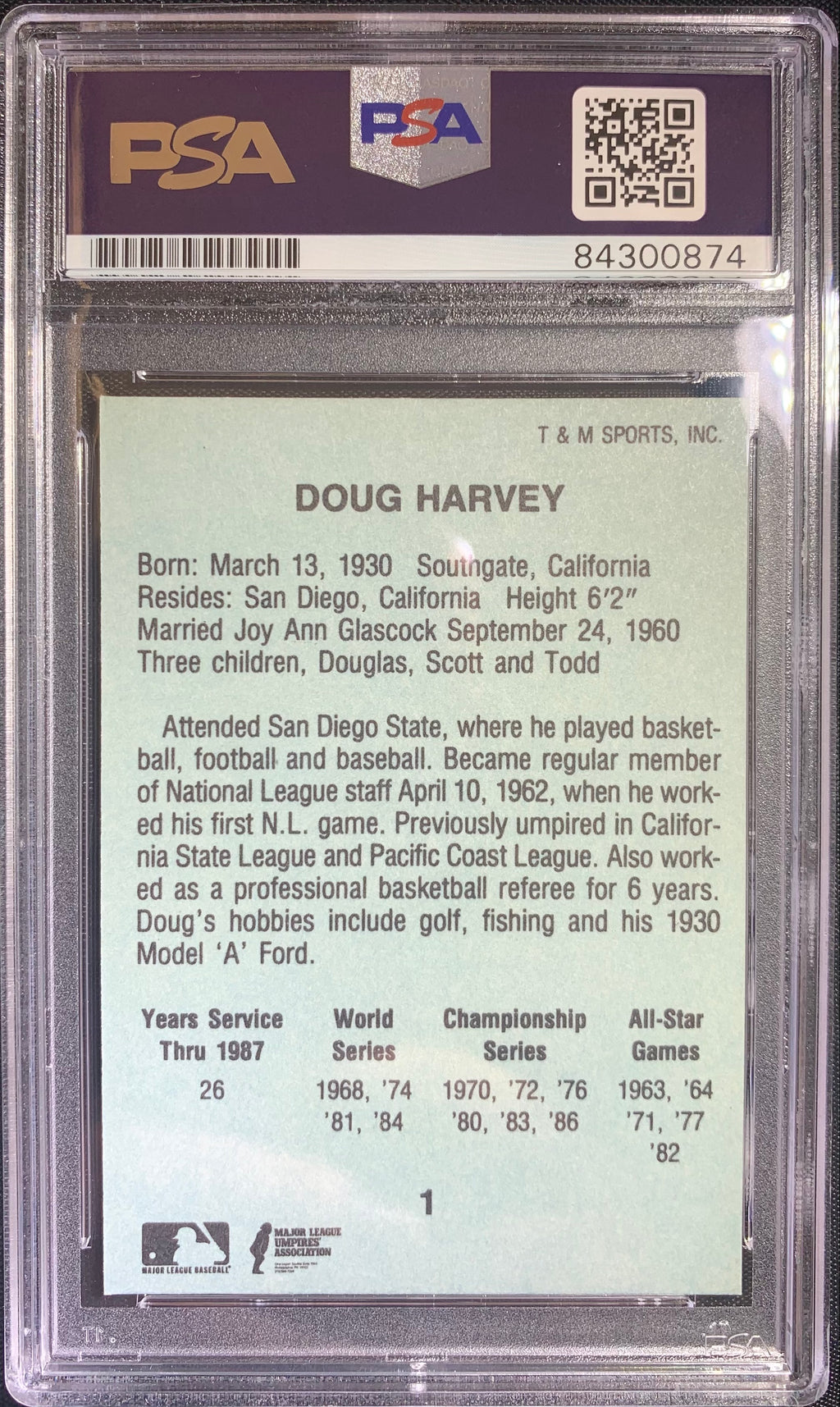 Doug Harvey auto card 1988 Sports Umpire #1 World Series MLB PSA Encapsulated